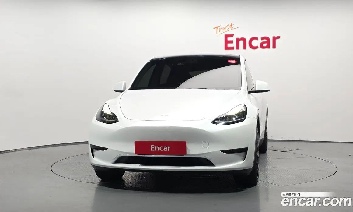 Tesla Model Y 2023 0.2 автомат (гидро), фото 3