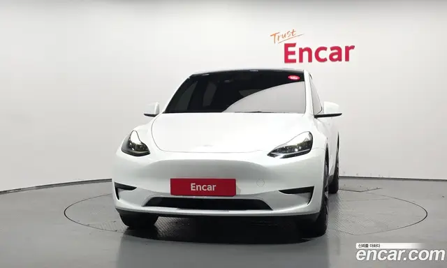 Tesla Model Y 2023 0.2 автомат (гидро), миниатюра 3