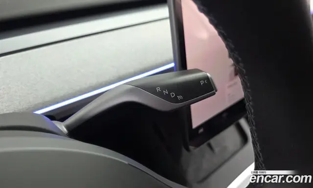 Tesla Model Y 2023 0.2 автомат (гидро), миниатюра 9