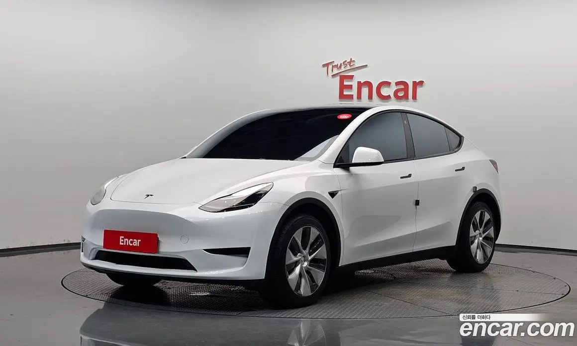 Tesla Model Y 2024 0.2 автомат (гидро), фото 1 Tesla Model Y 2024 0.2 автомат (гидро), фото 1