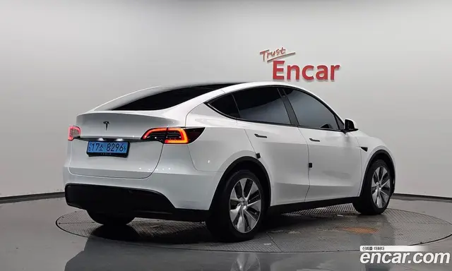 Tesla Model Y 2024 0.2 автомат (гидро), миниатюра 2 Tesla Model Y 2024 0.2 автомат (гидро), миниатюра 2