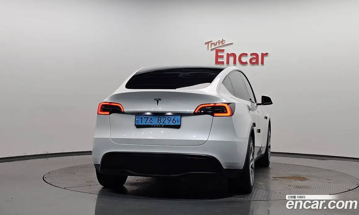 Tesla Model Y 2024 0.2 автомат (гидро), фото 4 Tesla Model Y 2024 0.2 автомат (гидро), фото 4
