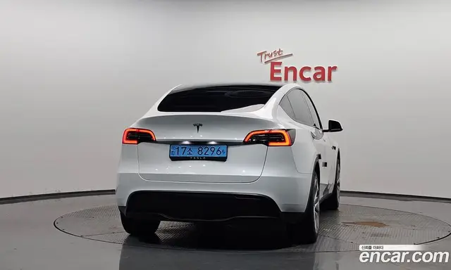 Tesla Model Y 2024 0.2 автомат (гидро), миниатюра 4 Tesla Model Y 2024 0.2 автомат (гидро), миниатюра 4