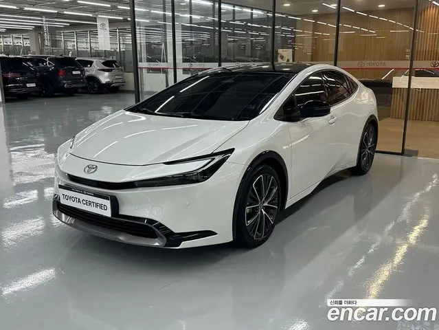 Toyota Prius, 2025, 12 015 км Toyota Prius, 2025, 12 015 км