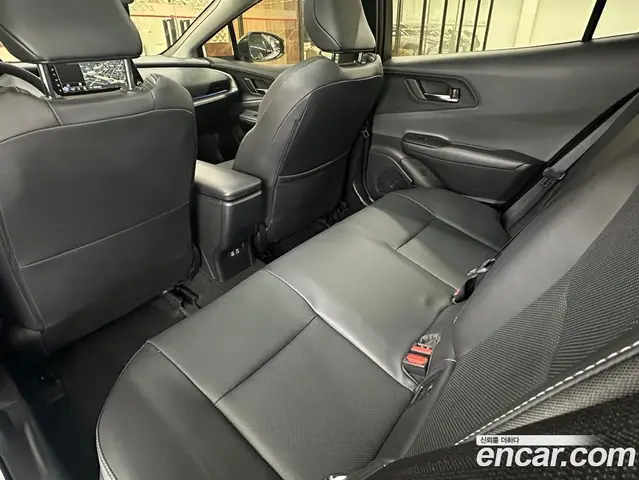 Toyota Prius 2025 2.0 автомат (вариатор), миниатюра 11 Toyota Prius 2025 2.0 автомат (вариатор), миниатюра 11