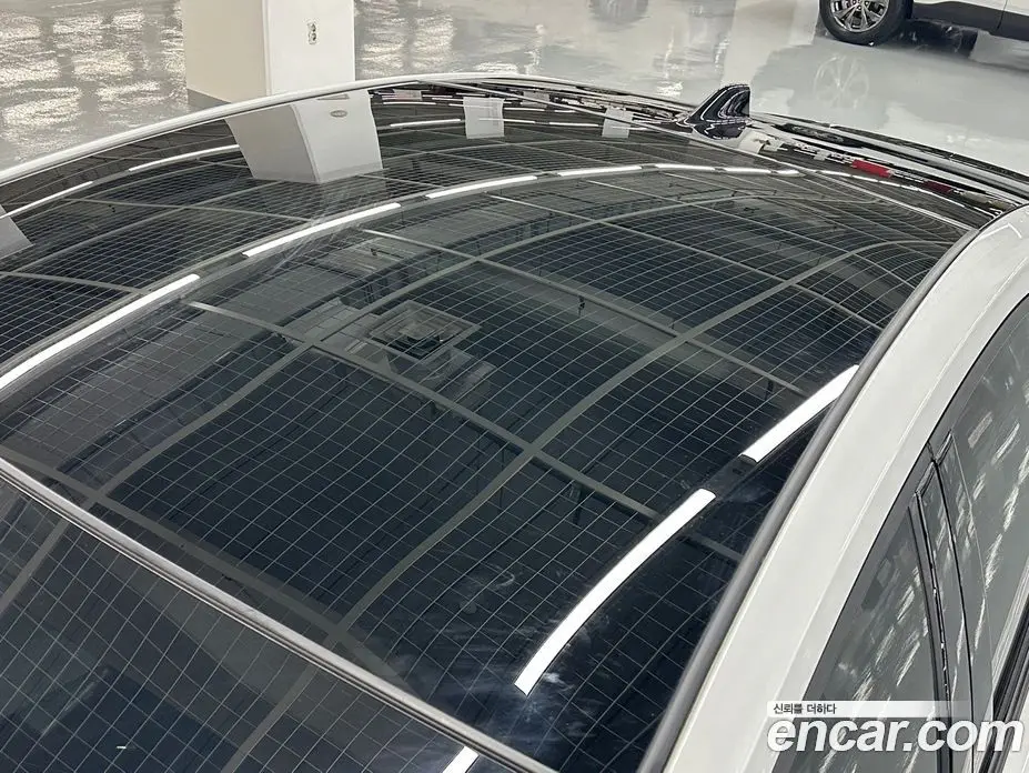 Toyota Prius 2025 2.0 автомат (вариатор), фото 18 Toyota Prius 2025 2.0 автомат (вариатор), фото 18