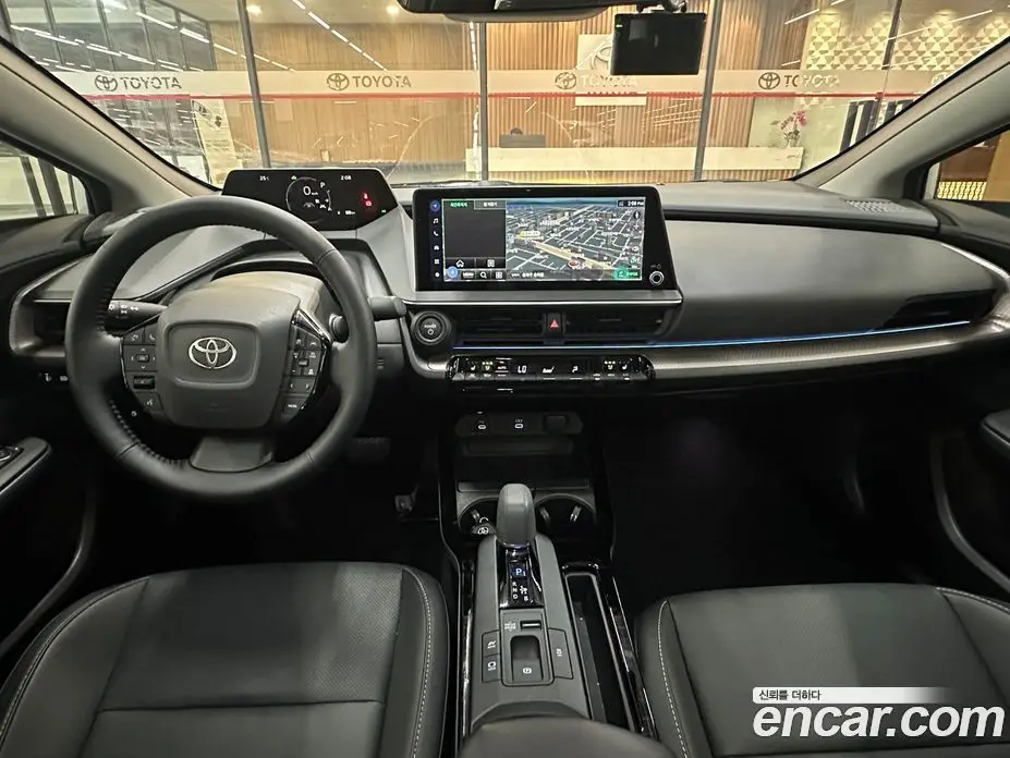 Toyota Prius 2025 2.0 автомат (вариатор), фото 7 Toyota Prius 2025 2.0 автомат (вариатор), фото 7