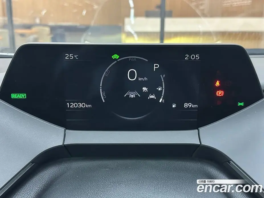 Toyota Prius 2025 2.0 автомат (вариатор), фото 8 Toyota Prius 2025 2.0 автомат (вариатор), фото 8