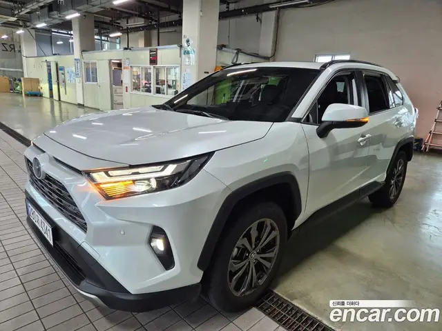 Toyota RAV4 2024 2.5 автомат (вариатор), миниатюра 2 Toyota RAV4 2024 2.5 автомат (вариатор), миниатюра 2