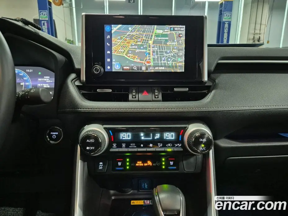 Toyota RAV4 2024 2.5 автомат (вариатор), фото 11 Toyota RAV4 2024 2.5 автомат (вариатор), фото 11