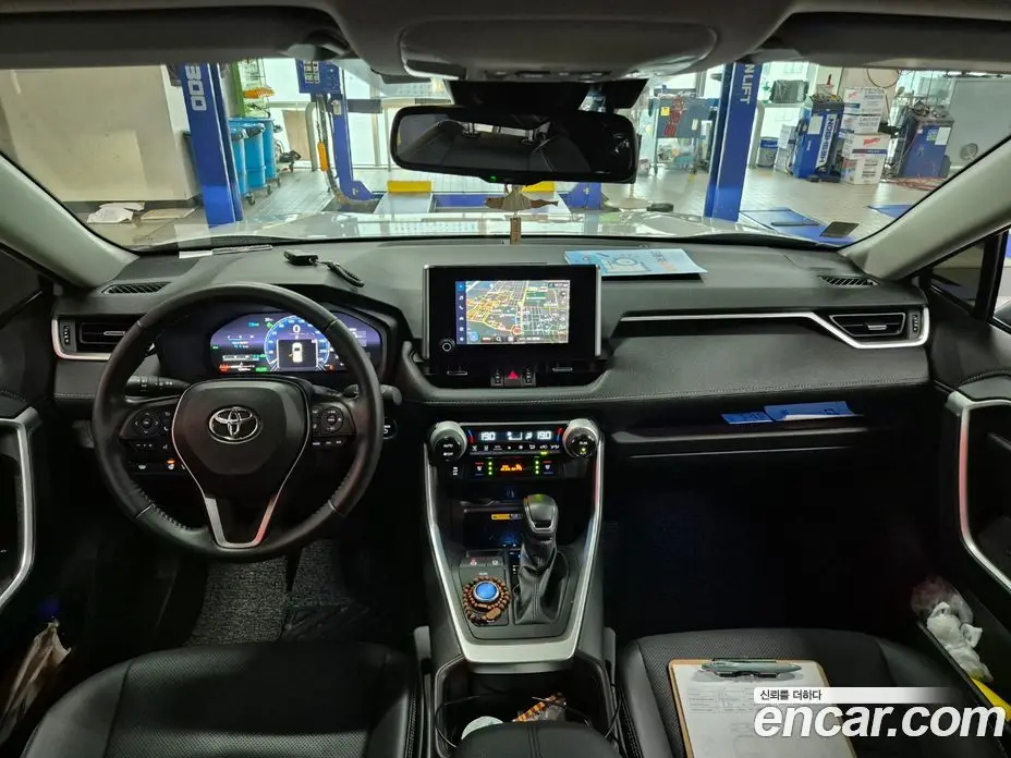 Toyota RAV4 2024 2.5 автомат (вариатор), фото 10 Toyota RAV4 2024 2.5 автомат (вариатор), фото 10