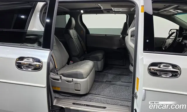 Toyota Sienna 2013 3.5 автомат (гидро), миниатюра 12