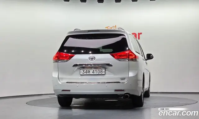 Toyota Sienna 2013 3.5 автомат (гидро), миниатюра 4 Toyota Sienna 2013 3.5 автомат (гидро), миниатюра 4