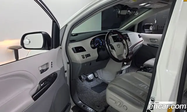 Toyota Sienna 2013 3.5 автомат (гидро), миниатюра 10 Toyota Sienna 2013 3.5 автомат (гидро), миниатюра 10