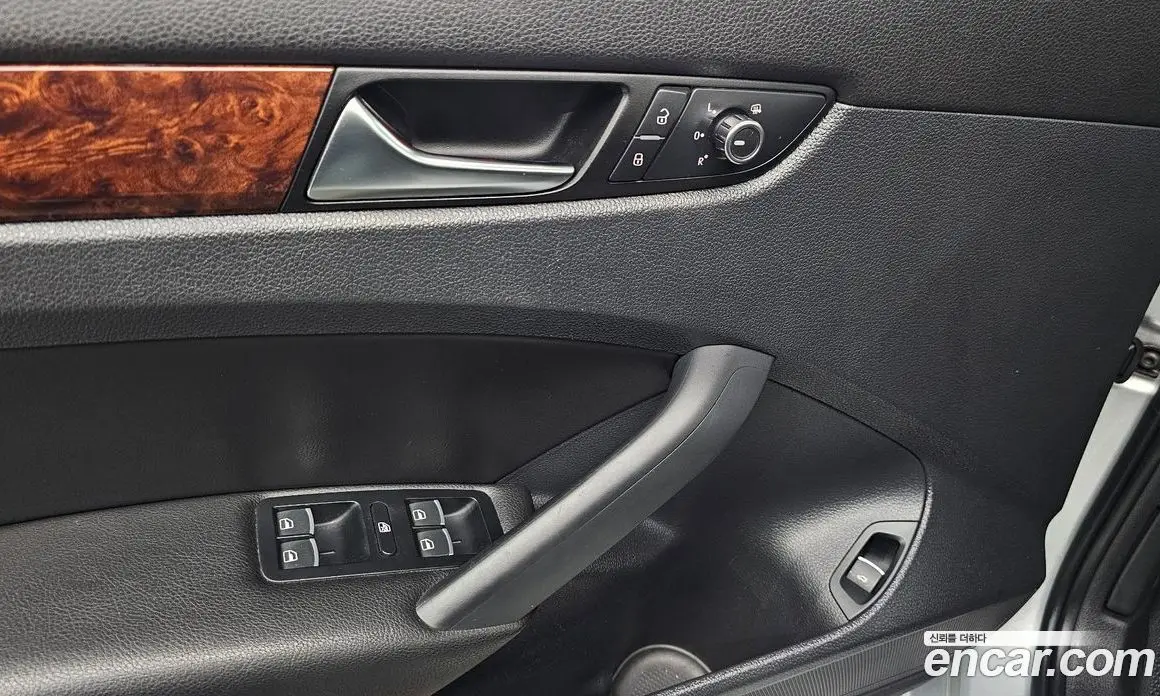 Volkswagen Passat 2013 2.5 автомат (гидро), фото 15 Volkswagen Passat 2013 2.5 автомат (гидро), фото 15