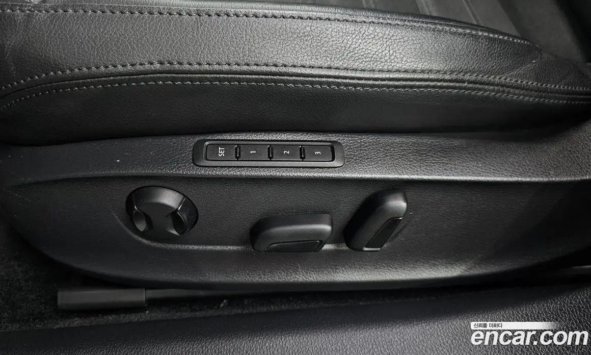 Volkswagen Passat 2013 2.5 автомат (гидро), фото 17 Volkswagen Passat 2013 2.5 автомат (гидро), фото 17