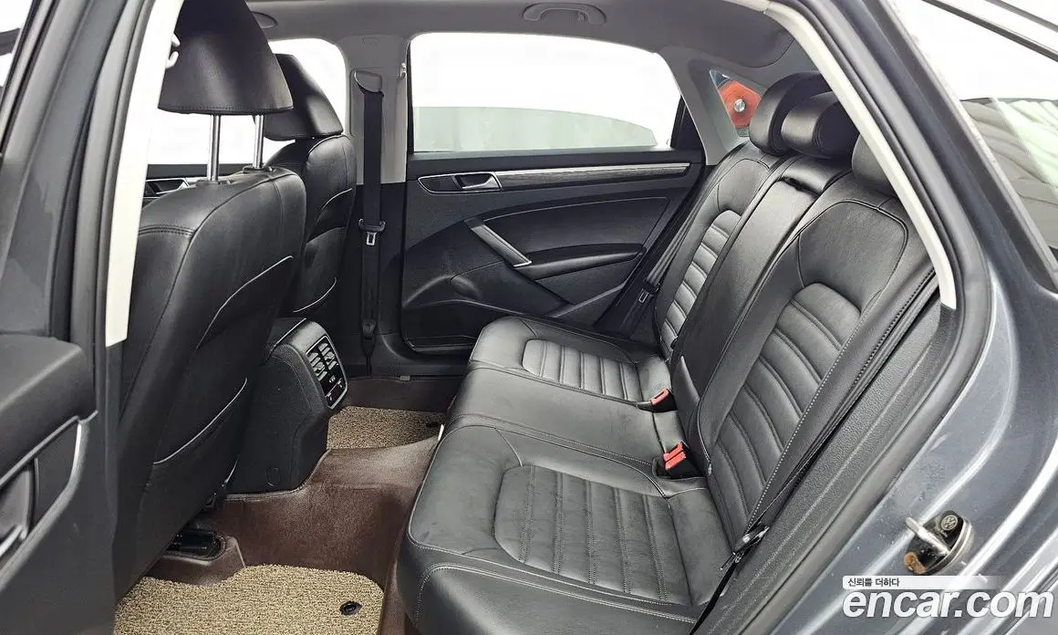 Volkswagen Passat 2018 2.0 автомат (гидро), фото 16 Volkswagen Passat 2018 2.0 автомат (гидро), фото 16