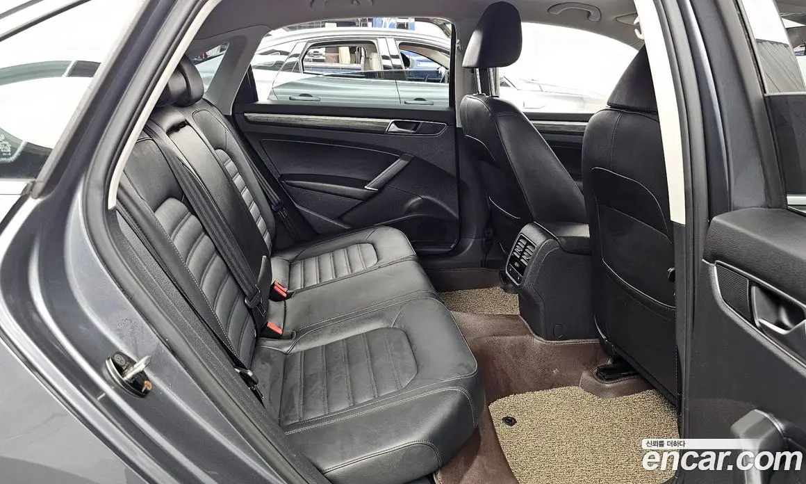 Volkswagen Passat 2018 2.0 автомат (гидро), фото 18 Volkswagen Passat 2018 2.0 автомат (гидро), фото 18