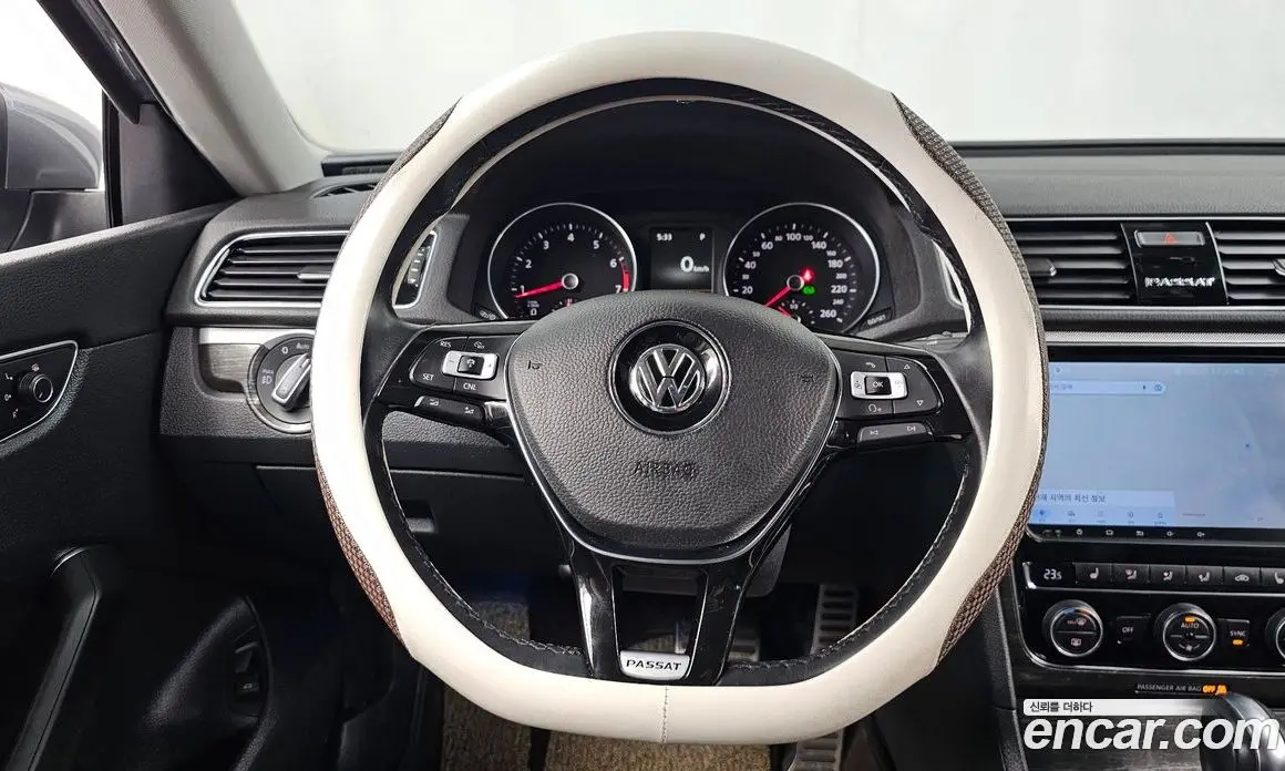 Volkswagen Passat 2018 2.0 автомат (гидро), фото 19 Volkswagen Passat 2018 2.0 автомат (гидро), фото 19
