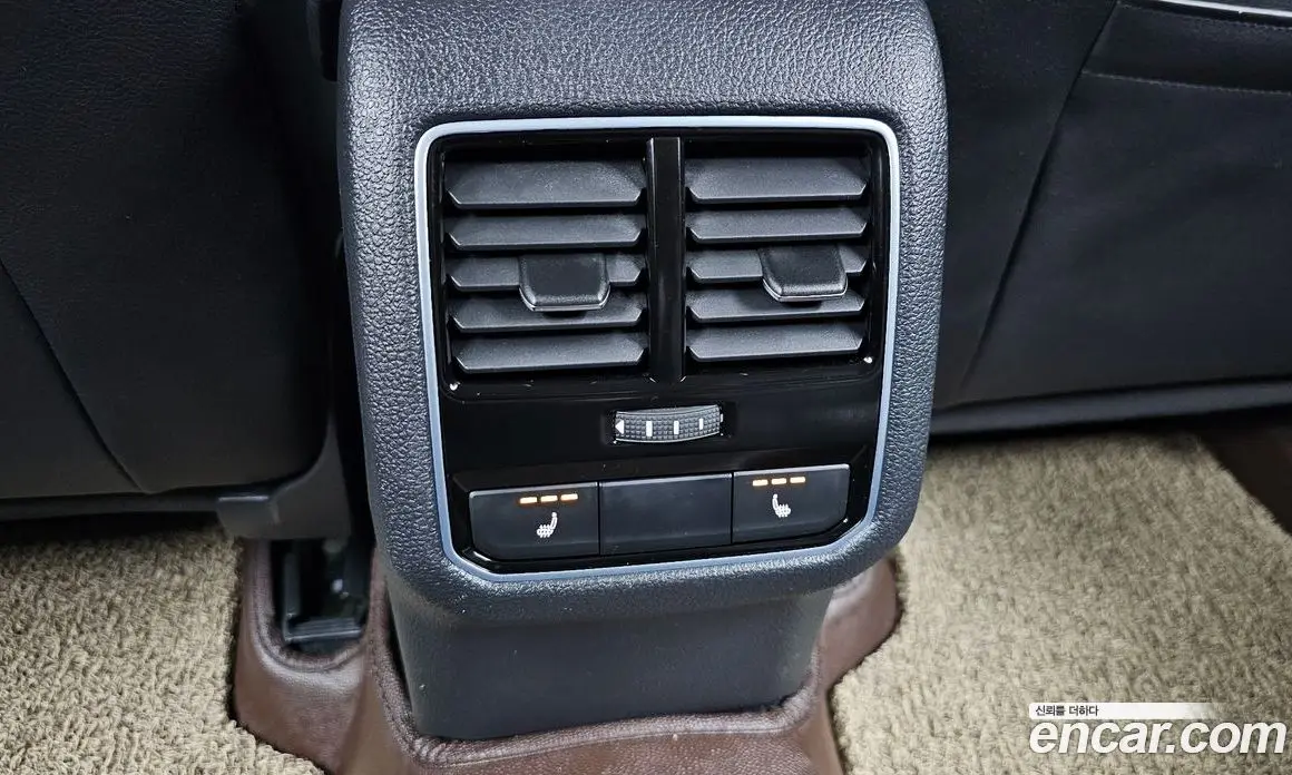 Volkswagen Passat 2018 2.0 автомат (гидро), фото 24 Volkswagen Passat 2018 2.0 автомат (гидро), фото 24