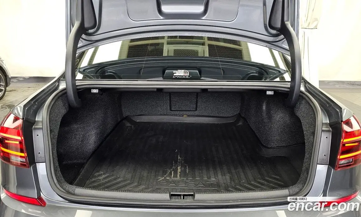 Volkswagen Passat 2018 2.0 автомат (гидро), фото 26 Volkswagen Passat 2018 2.0 автомат (гидро), фото 26