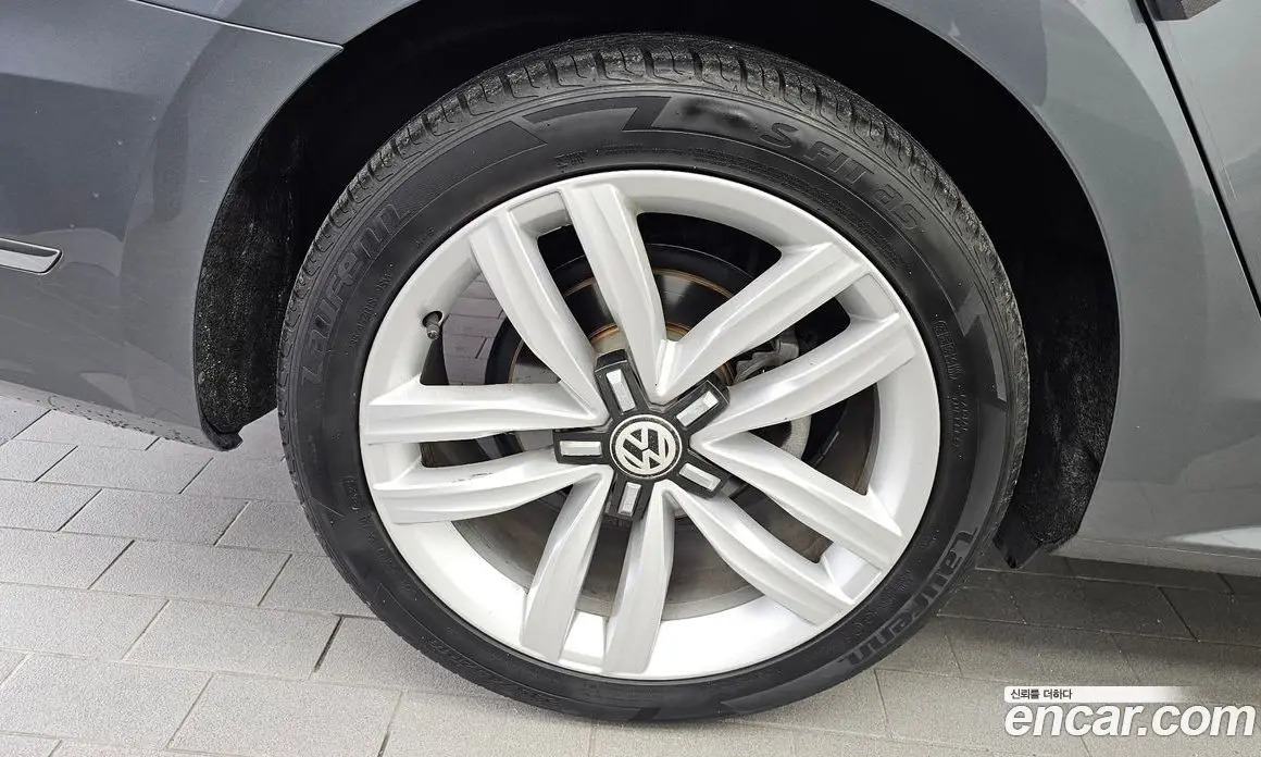 Volkswagen Passat 2018 2.0 автомат (гидро), фото 5 Volkswagen Passat 2018 2.0 автомат (гидро), фото 5