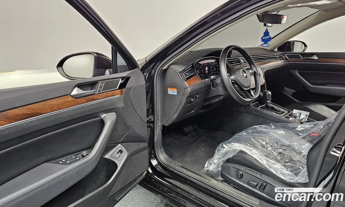 Volkswagen Passat 2018 2.0 автомат (гидро), фото 10 Volkswagen Passat 2018 2.0 автомат (гидро), фото 10