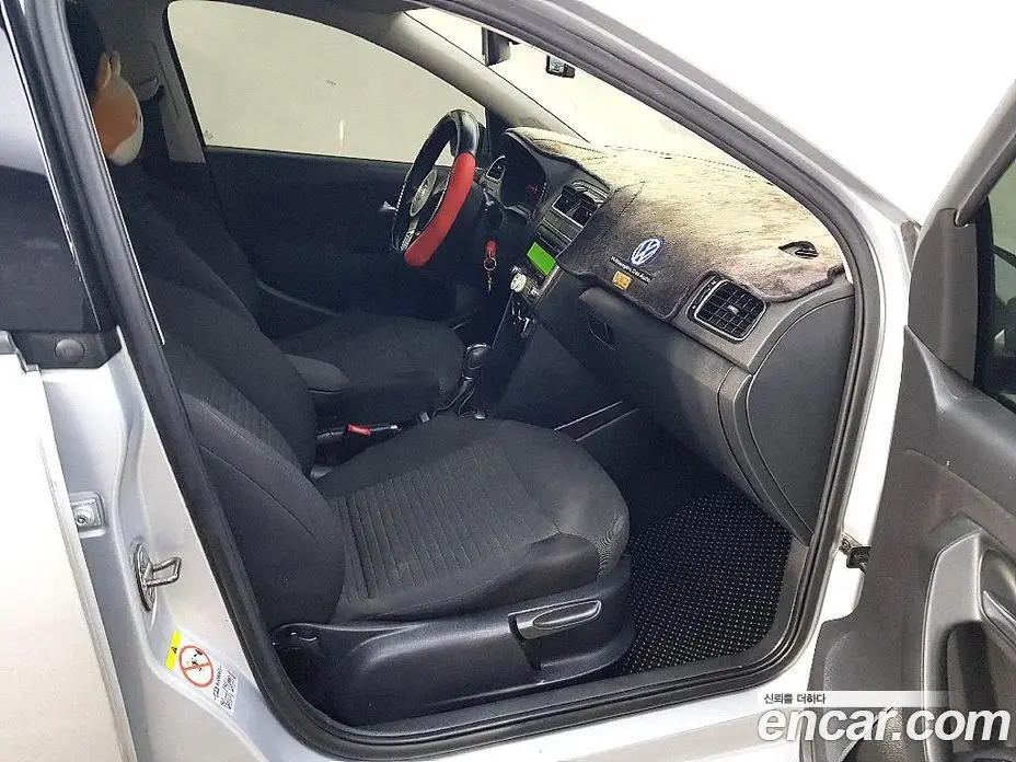 Volkswagen Polo 2013 1.6 автомат (гидро), фото 16 Volkswagen Polo 2013 1.6 автомат (гидро), фото 16