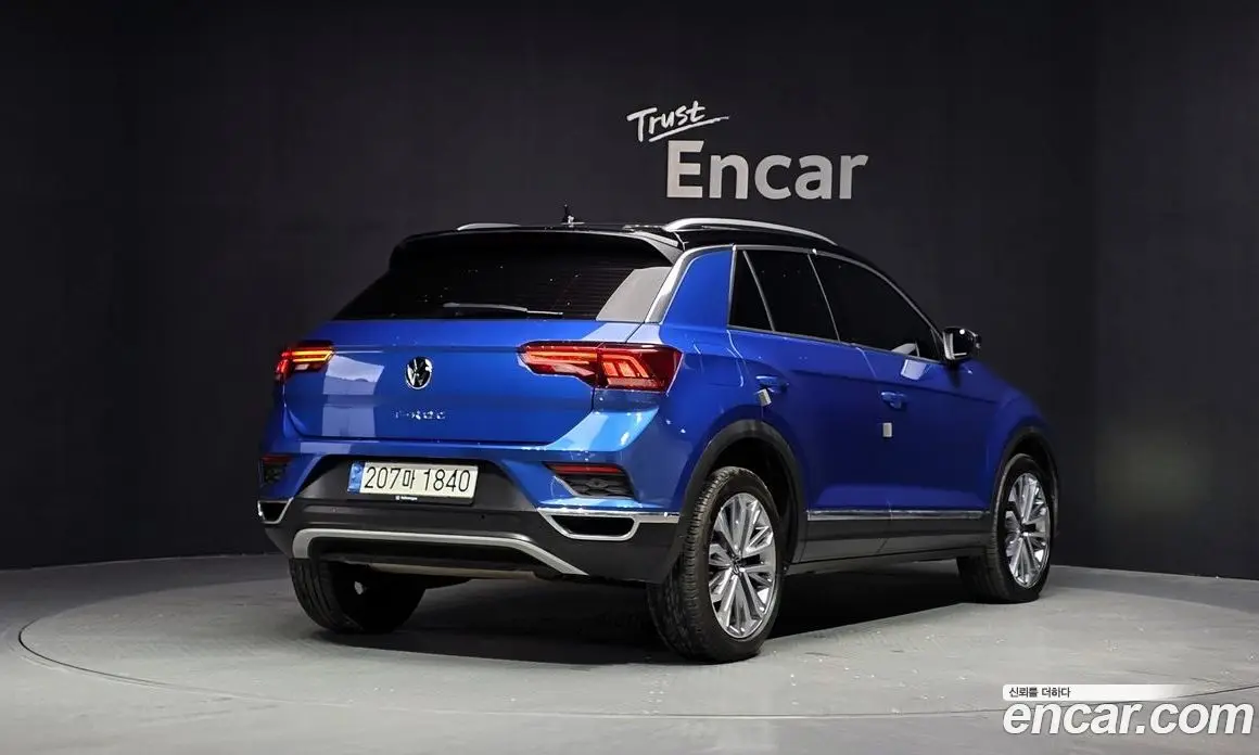Volkswagen T-Roc 2022 2.0 автомат (гидро), фото 2 Volkswagen T-Roc 2022 2.0 автомат (гидро), фото 2