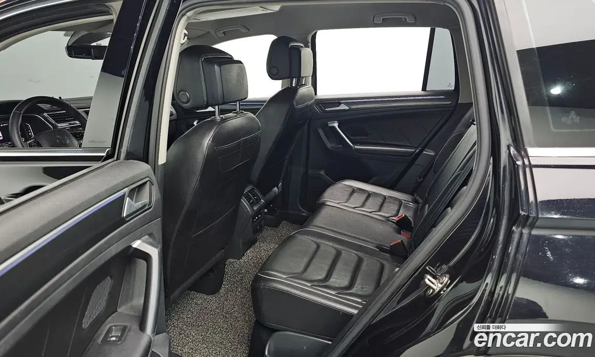 Volkswagen Tiguan 2021 2.0 автомат (гидро), фото 12 Volkswagen Tiguan 2021 2.0 автомат (гидро), фото 12
