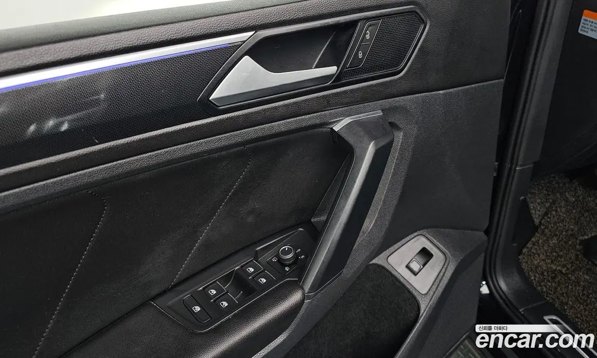 Volkswagen Tiguan 2021 2.0 автомат (гидро), фото 18 Volkswagen Tiguan 2021 2.0 автомат (гидро), фото 18