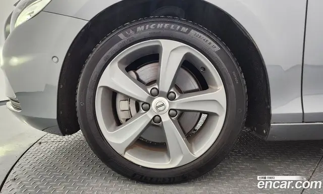 Volvo V40 2017 2.0 автомат (гидро), миниатюра 5 Volvo V40 2017 2.0 автомат (гидро), миниатюра 5