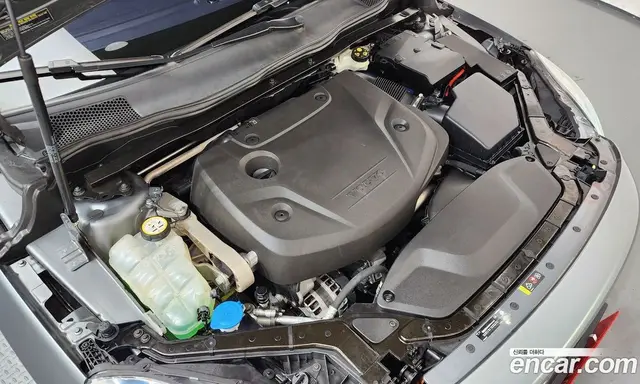Volvo V40 2017 2.0 автомат (гидро), миниатюра 6 Volvo V40 2017 2.0 автомат (гидро), миниатюра 6