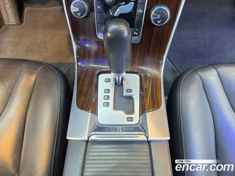 Volvo V60 2012 2.0 автомат (гидро), фото 12 Volvo V60 2012 2.0 автомат (гидро), фото 12