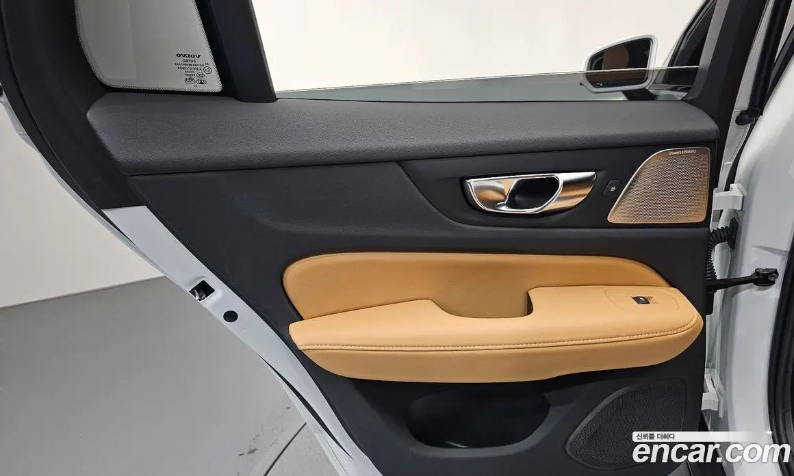 Volvo V60 2024 2.0 автомат (гидро), фото 15 Volvo V60 2024 2.0 автомат (гидро), фото 15
