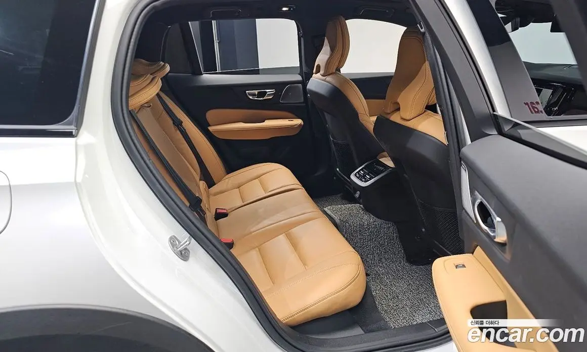 Volvo V60 2024 2.0 автомат (гидро), фото 17 Volvo V60 2024 2.0 автомат (гидро), фото 17