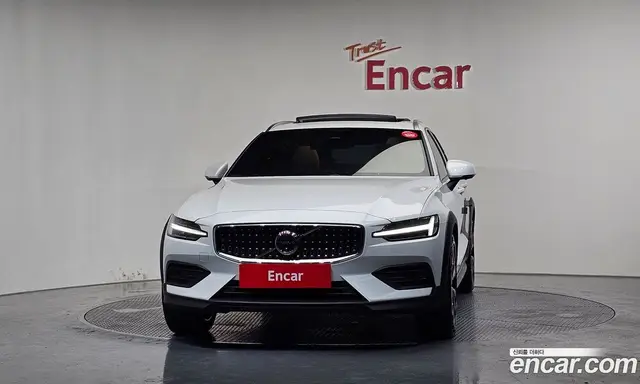 Volvo V60 2024 2.0 автомат (гидро), миниатюра 3 Volvo V60 2024 2.0 автомат (гидро), миниатюра 3