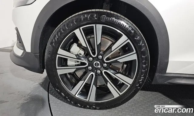 Volvo V60 2024 2.0 автомат (гидро), миниатюра 5 Volvo V60 2024 2.0 автомат (гидро), миниатюра 5