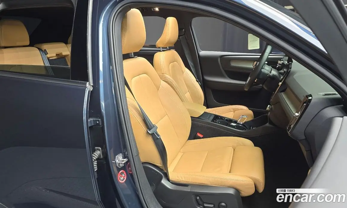 Volvo XC40 2021 2.0 автомат (гидро), фото 16 Volvo XC40 2021 2.0 автомат (гидро), фото 16