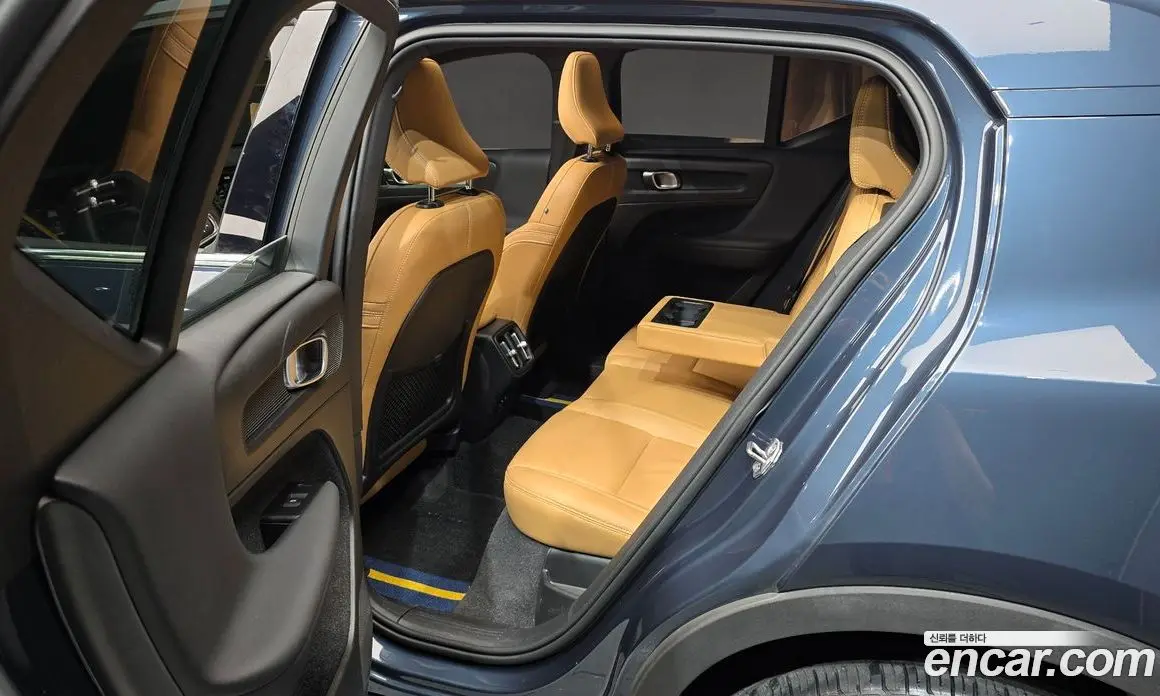 Volvo XC40 2021 2.0 автомат (гидро), фото 17 Volvo XC40 2021 2.0 автомат (гидро), фото 17