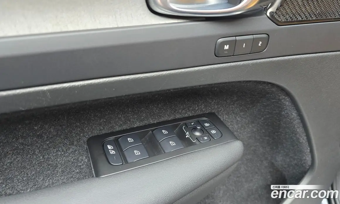 Volvo XC40 2021 2.0 автомат (гидро), фото 19 Volvo XC40 2021 2.0 автомат (гидро), фото 19