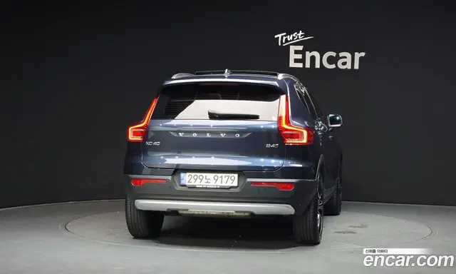 Volvo XC40 2021 2.0 автомат (гидро), миниатюра 4 Volvo XC40 2021 2.0 автомат (гидро), миниатюра 4