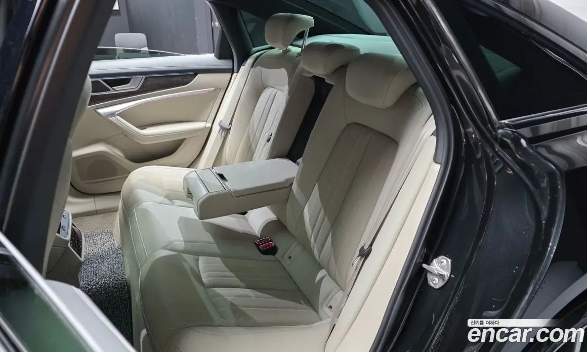 Audi A6 2021 3.0 автомат (гидро), фото 18