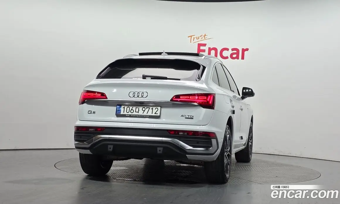 Audi Q5 2022 2.0 автомат (гидро), фото 4
