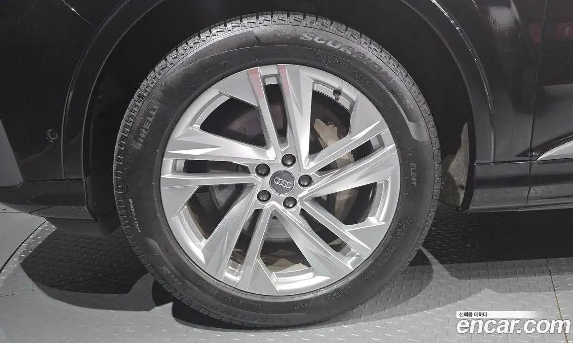 Audi Q7 2020 3.0 автомат (гидро), фото 5 Audi Q7 2020 3.0 автомат (гидро), фото 5