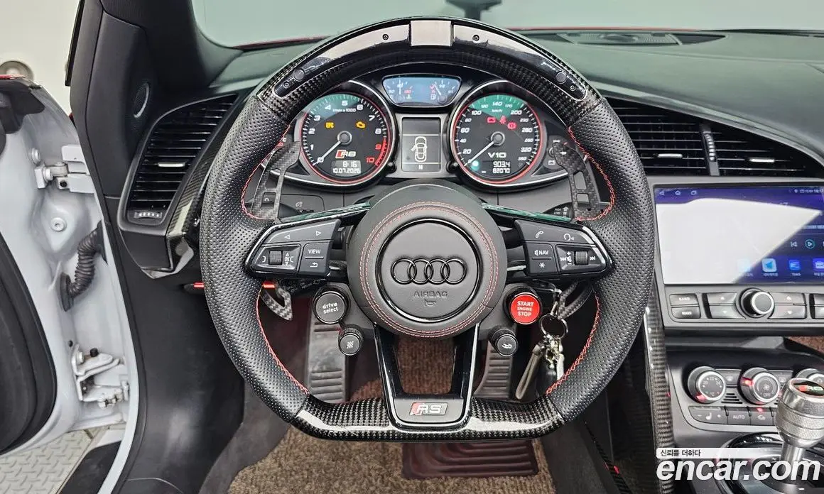 Audi R8 2013 5.2 автомат (гидро), фото 11 Audi R8 2013 5.2 автомат (гидро), фото 11