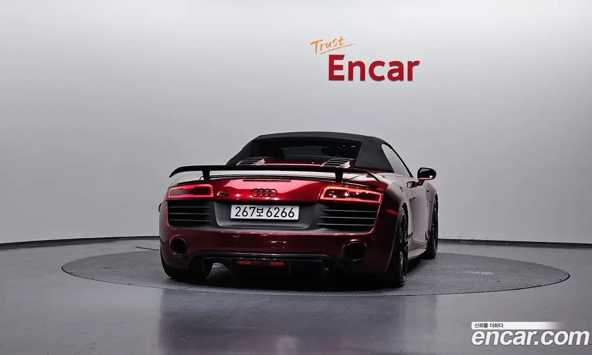 Audi R8 2013 5.2 автомат (гидро), фото 4 Audi R8 2013 5.2 автомат (гидро), фото 4