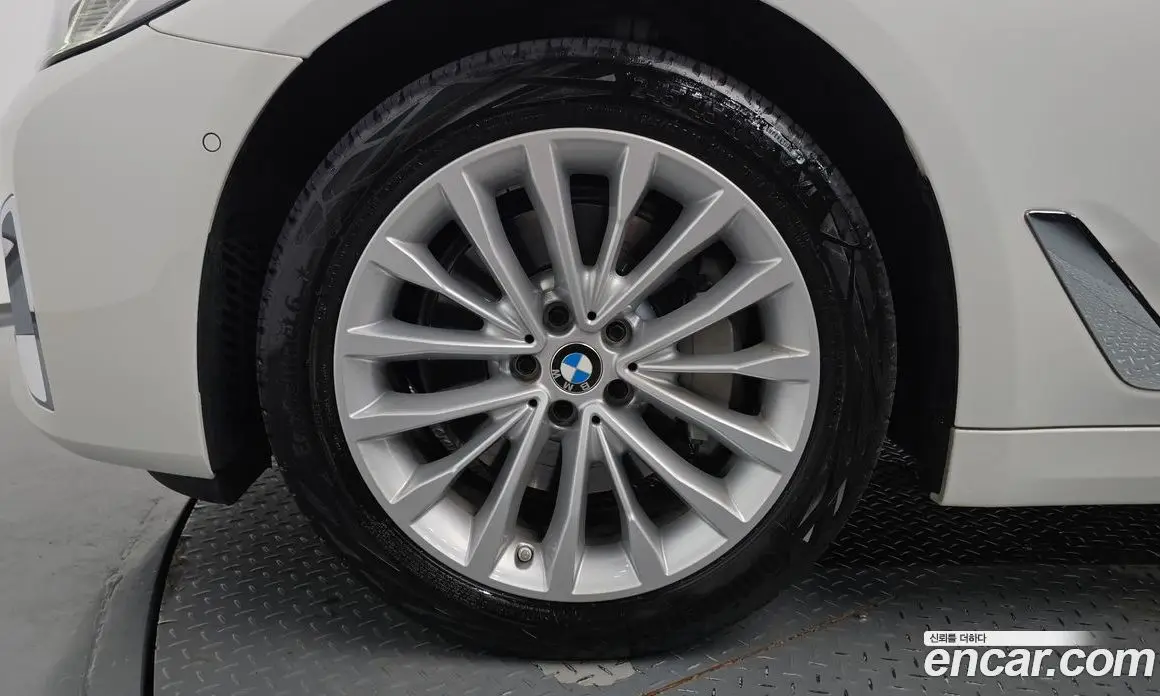 BMW 5 серия 2021 2.0 автомат (гидро), фото 4