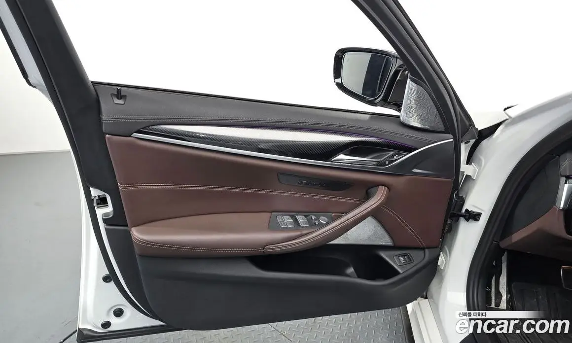 BMW 5 серия 2022 4.4 автомат (гидро), фото 14 BMW 5 серия 2022 4.4 автомат (гидро), фото 14
