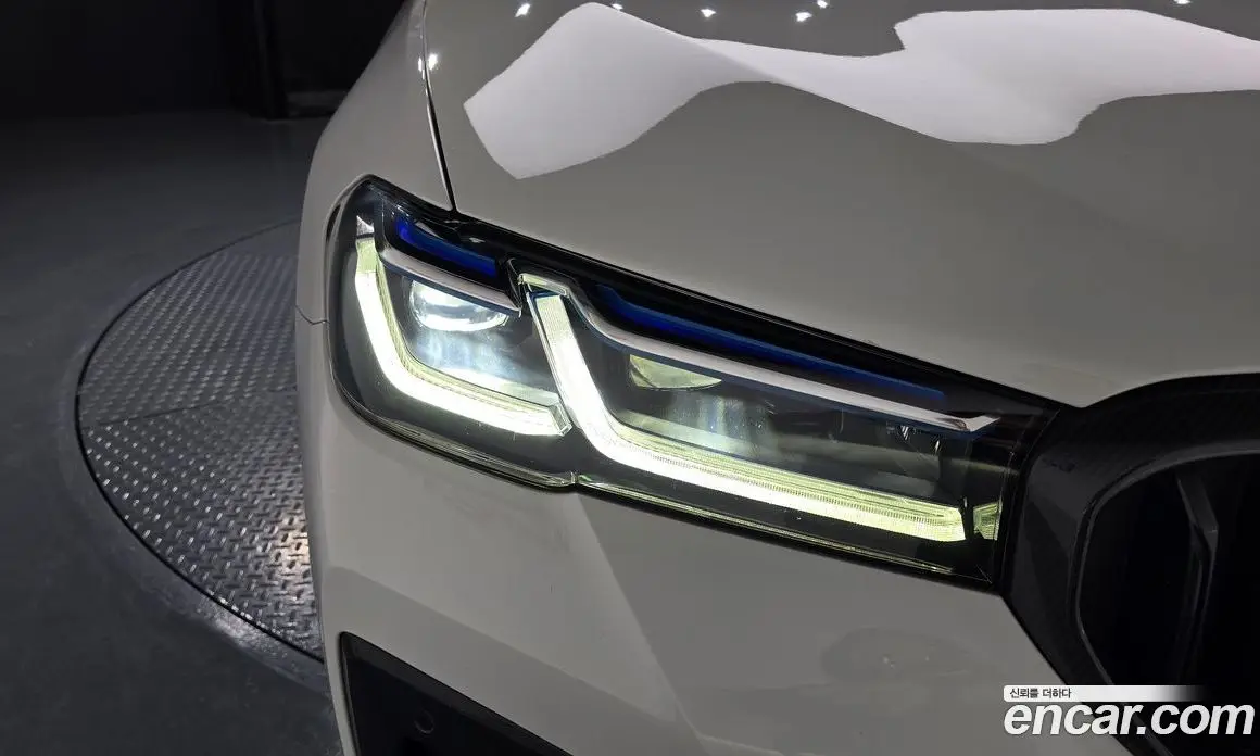 BMW 5 серия 2022 4.4 автомат (гидро), фото 8 BMW 5 серия 2022 4.4 автомат (гидро), фото 8